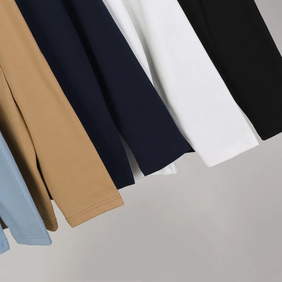 P154 501#Ralph Lauren pony round neck long-sleeved T-shirt Color: Black White Royal Blue Khaki Sky Blue Size: M-XXL Fabric: 230g water-soft cotton Water-soft cotton feels soft, does not pill, does not deform, is moisture-absorbent and breathable